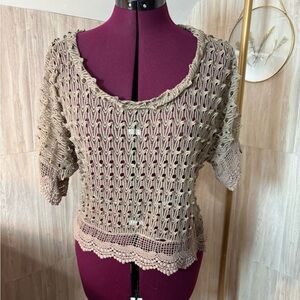 One 7 Six Openwork Crochet Short Sleeve Tunic in TaupeSize M